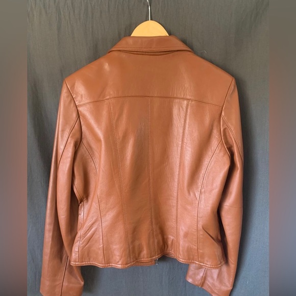 Women leather jacket size 8, like new - Picture 2 of 4